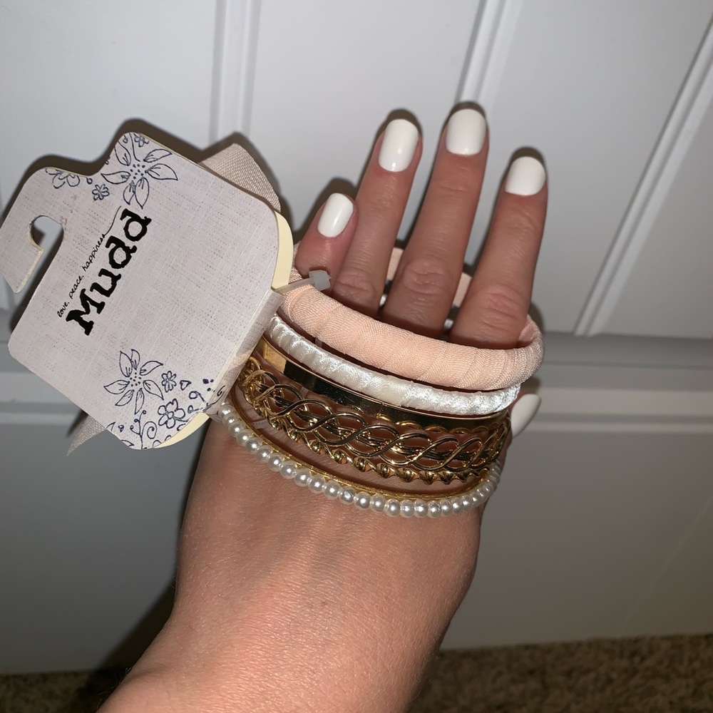 Stacking bangle set